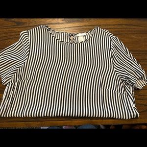 H & M Black/White Short Sleeve Relax Fit Top Size 12